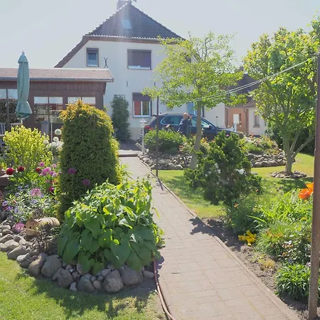 Baberowski, Regina * Kirchdorf (Poel)
